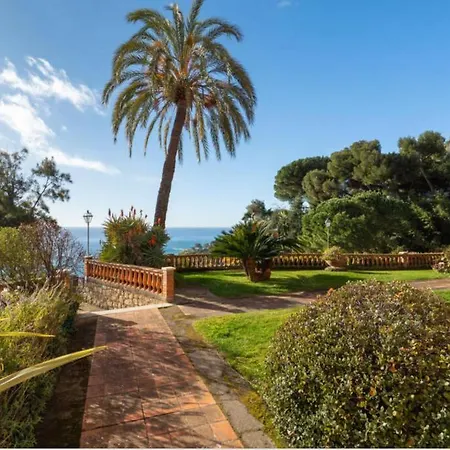 Alloggio Con Piscina, Giardino E Parcheggio Apartment Latte